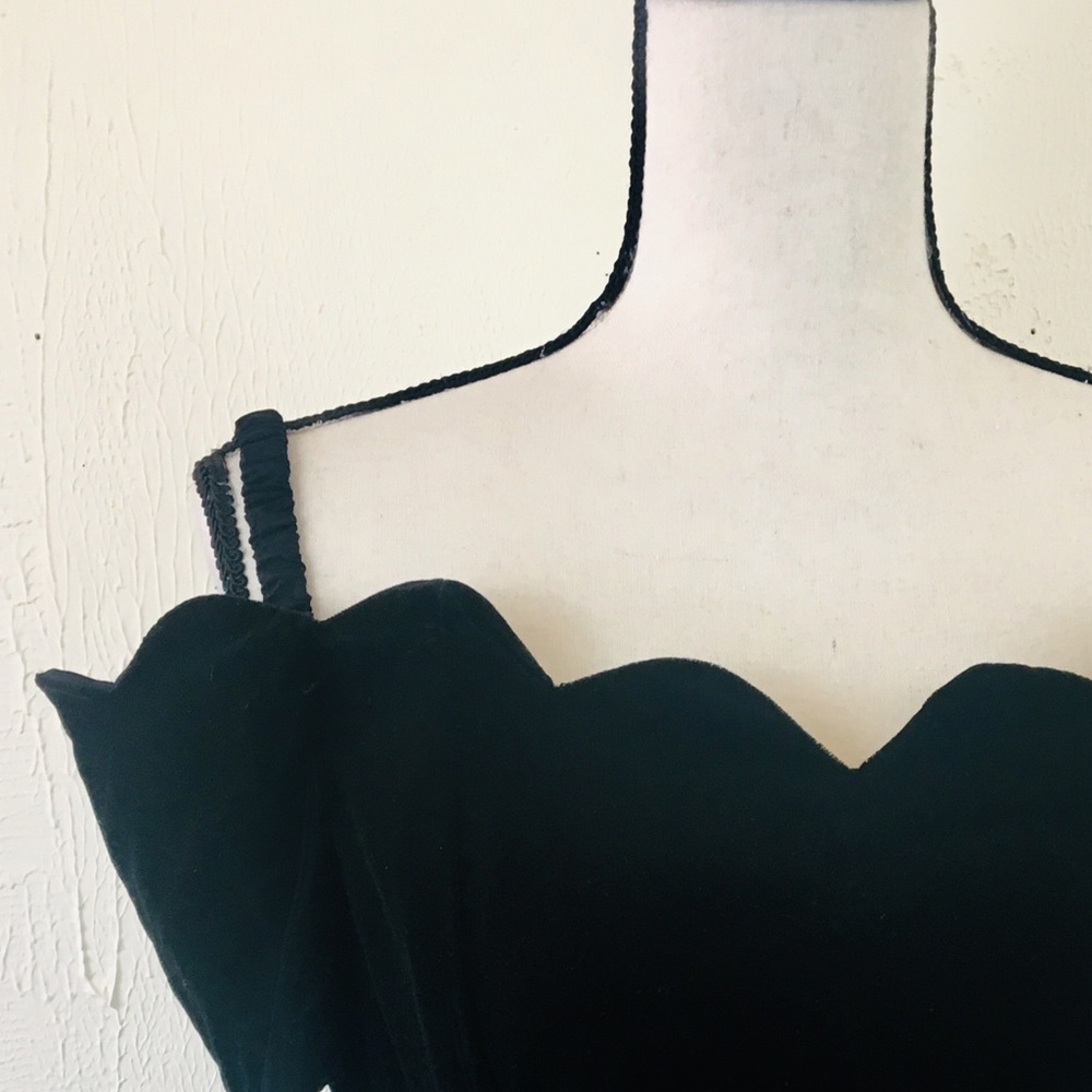 SOLD! VTG Rampage Green Velvet Off Shoulder Dress - Picture 3 of 10